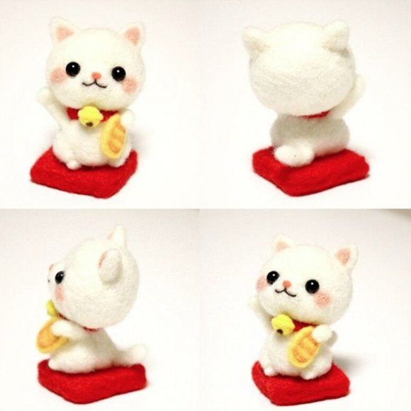 Wool Needle Felting - Maneki-neko Keychain - Picture 2 of 5